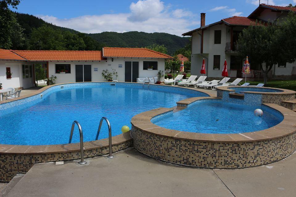 By The River Hotel Complex Balkanets  Exterior foto