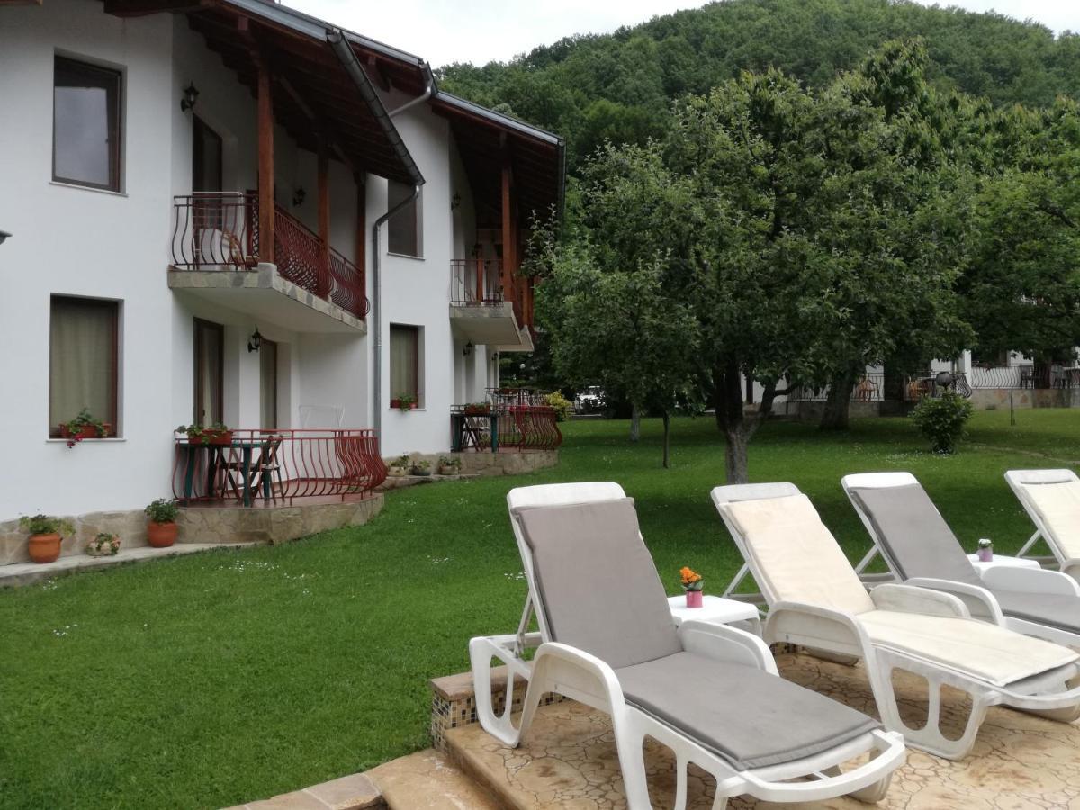 By The River Hotel Complex Balkanets  Exterior foto